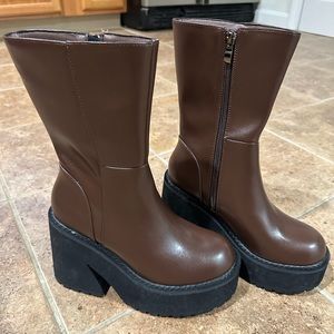 Chunky platform boots